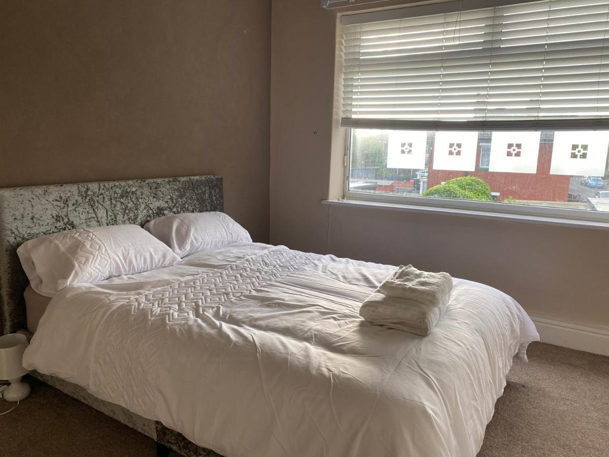 Grace Haven Villa Farnworth Exterior foto